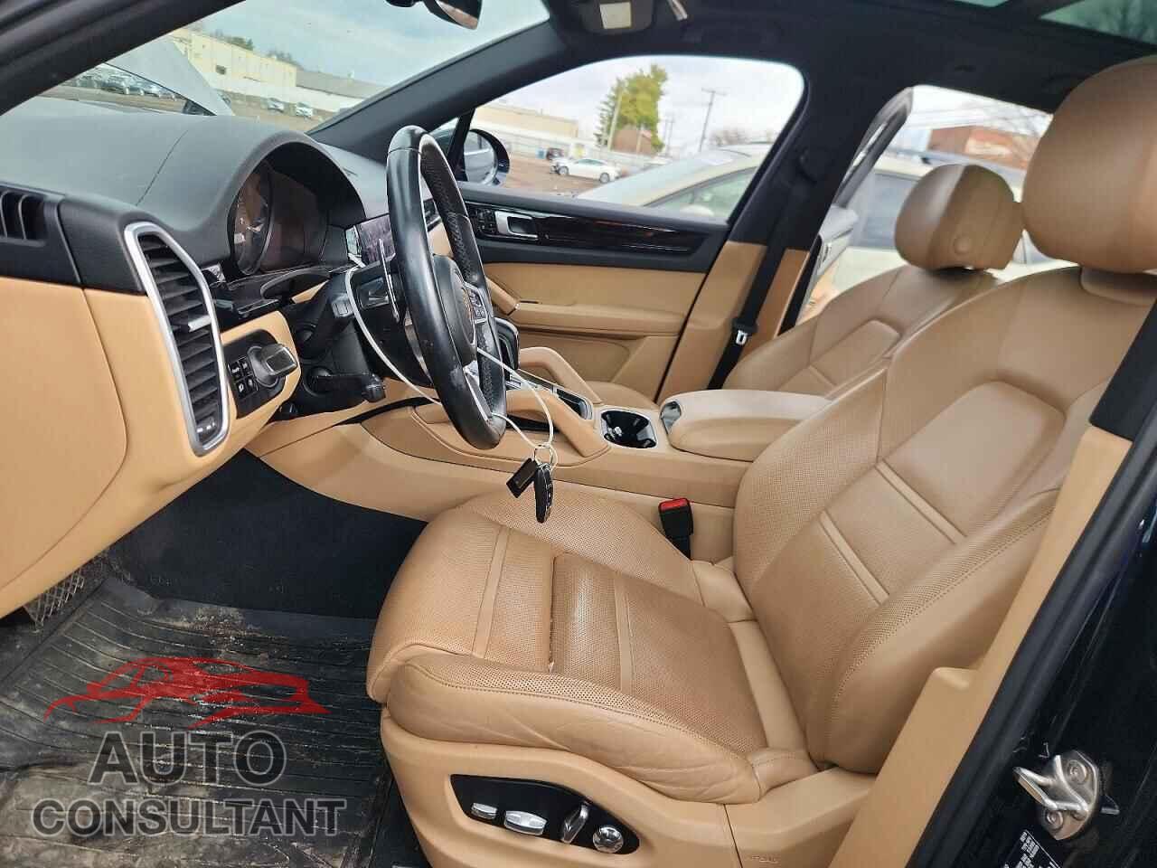 PORSCHE CAYENNE 2019 - WP1AA2AY1KDA14453