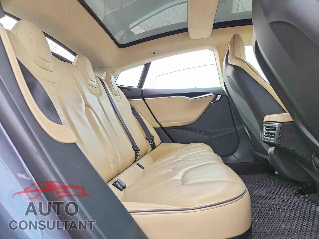 TESLA MODEL S 2014 - 5YJSA1H19EFP48926