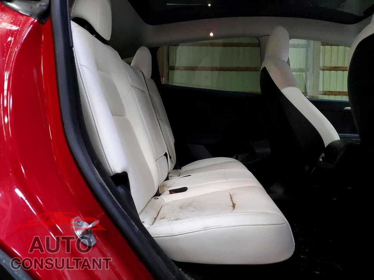 TESLA MODEL Y 2023 - 7SAYGDEEXPF664007