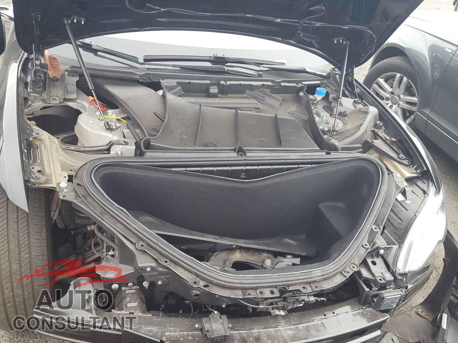 TESLA MODEL S 2018 - 5YJSA1E22JF293831