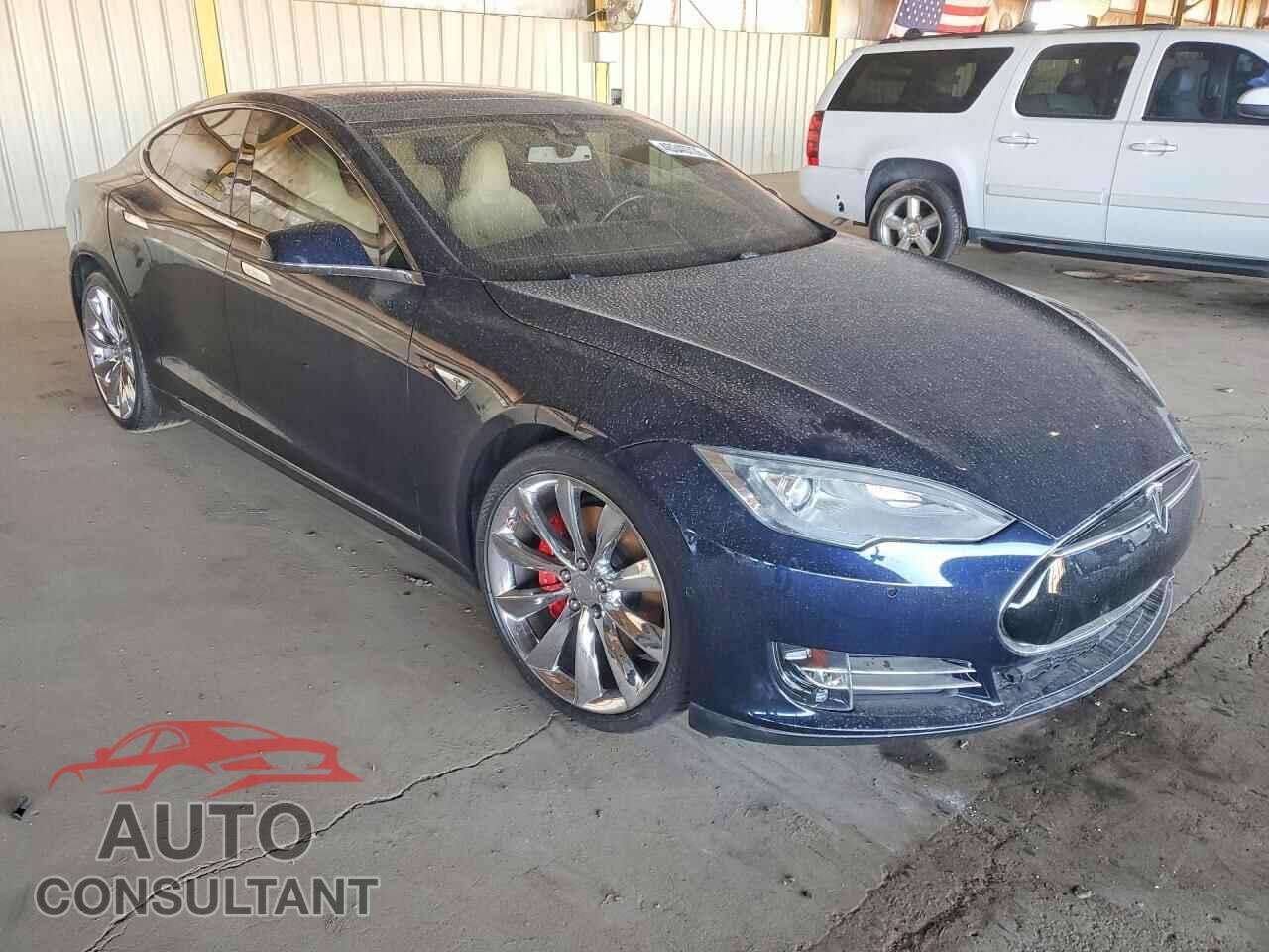 TESLA MODEL S 2015 - 5YJSA4H49FF084026