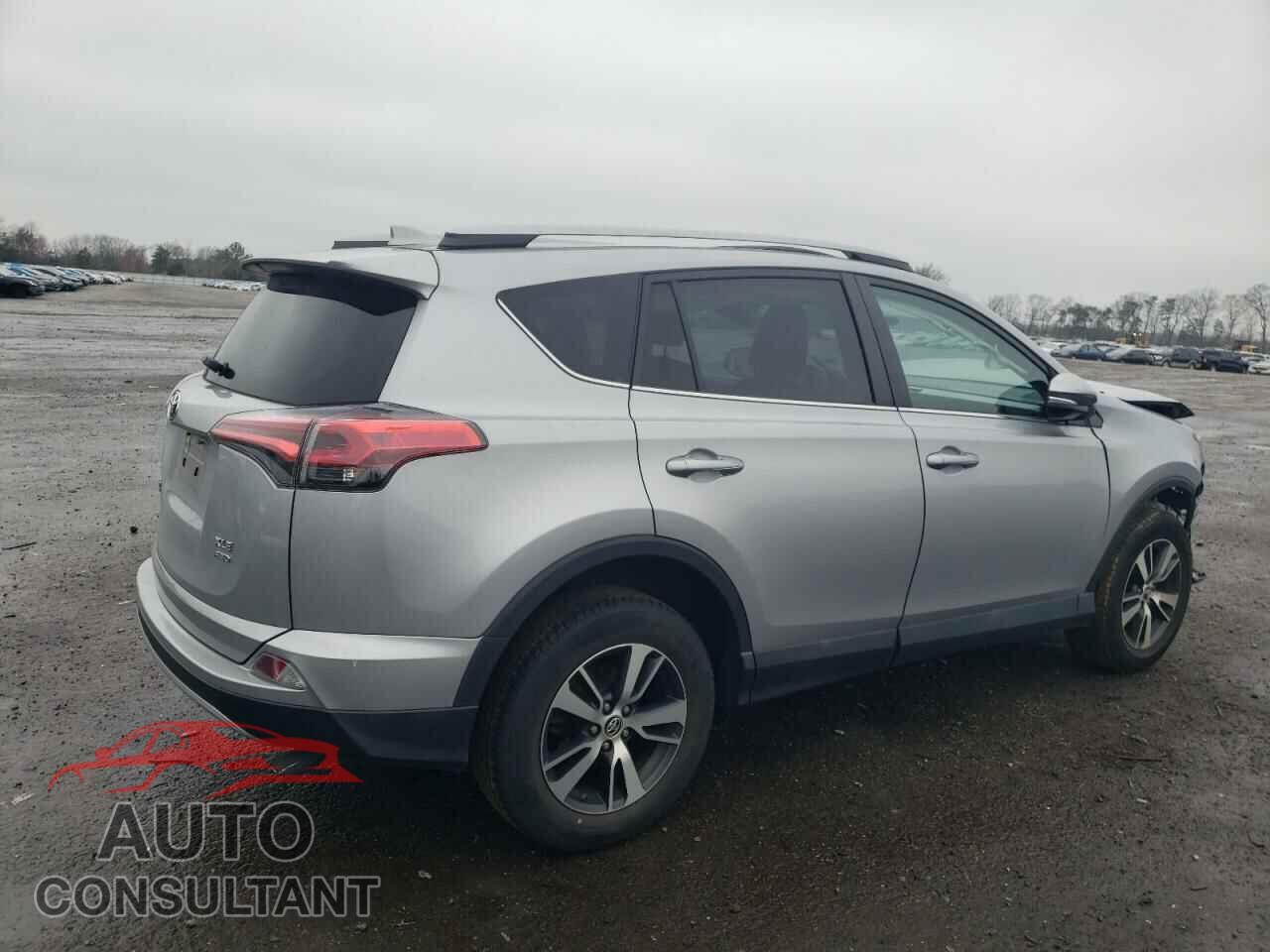 TOYOTA RAV4 2018 - 2T3RFREV7JW808793