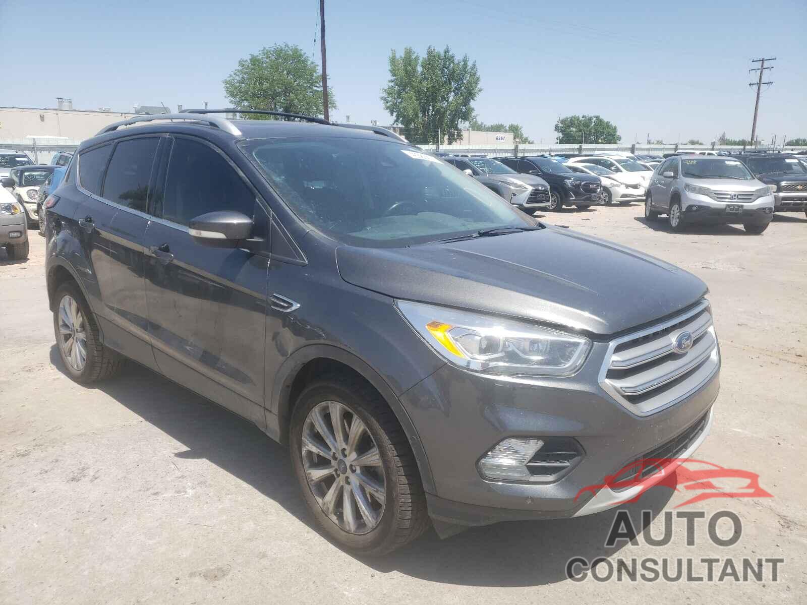 FORD ESCAPE 2017 - 1FMCU9J98HUC01471