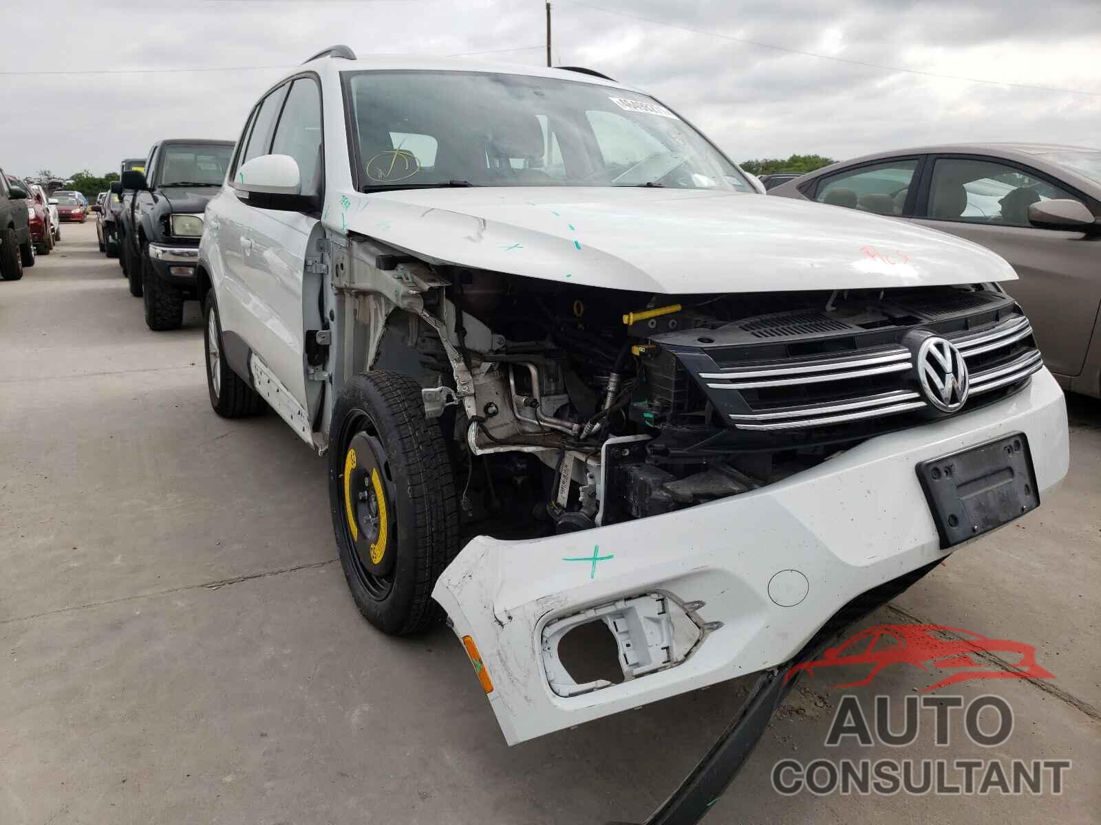 VOLKSWAGEN TIGUAN 2017 - WVGAV7AXXHK046523