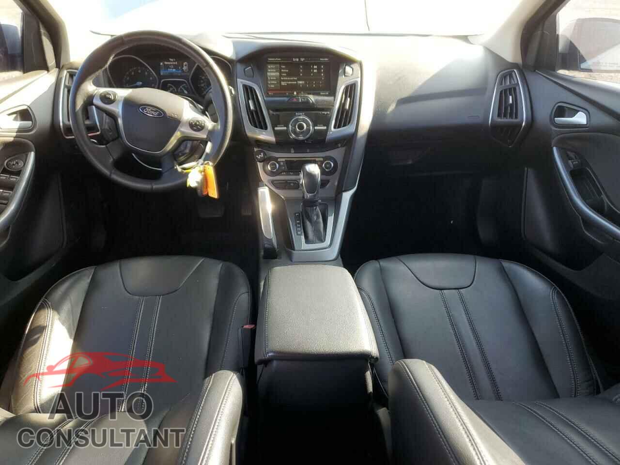 FORD FOCUS 2012 - 1FAHP3N22CL189575