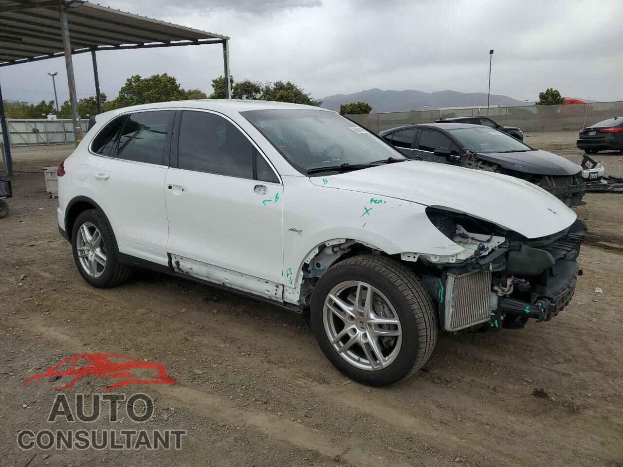 PORSCHE CAYENNE 2016 - WP1AF2A25GLA40743