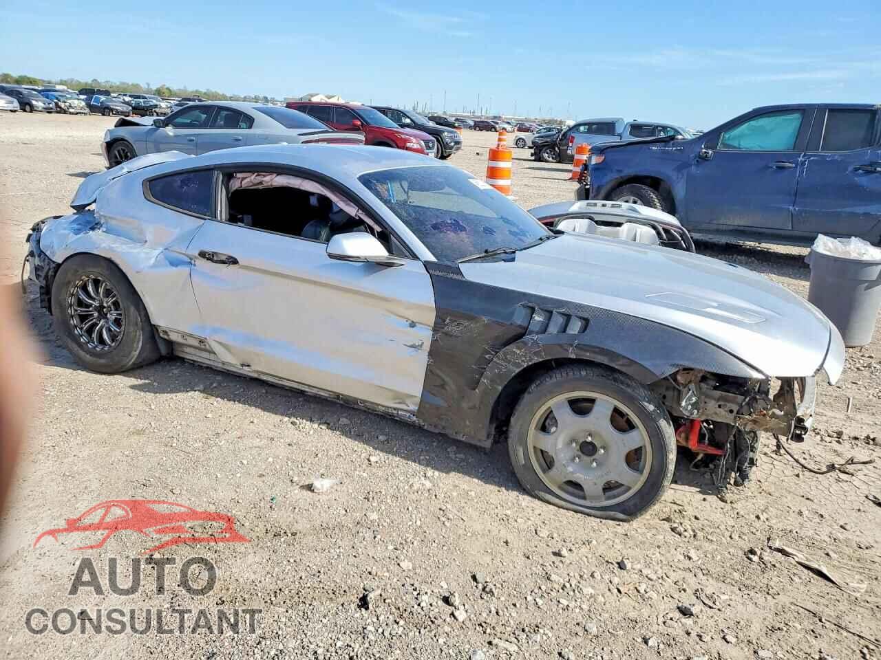 FORD MUSTANG 2017 - 1FA6P8CF9H5228880