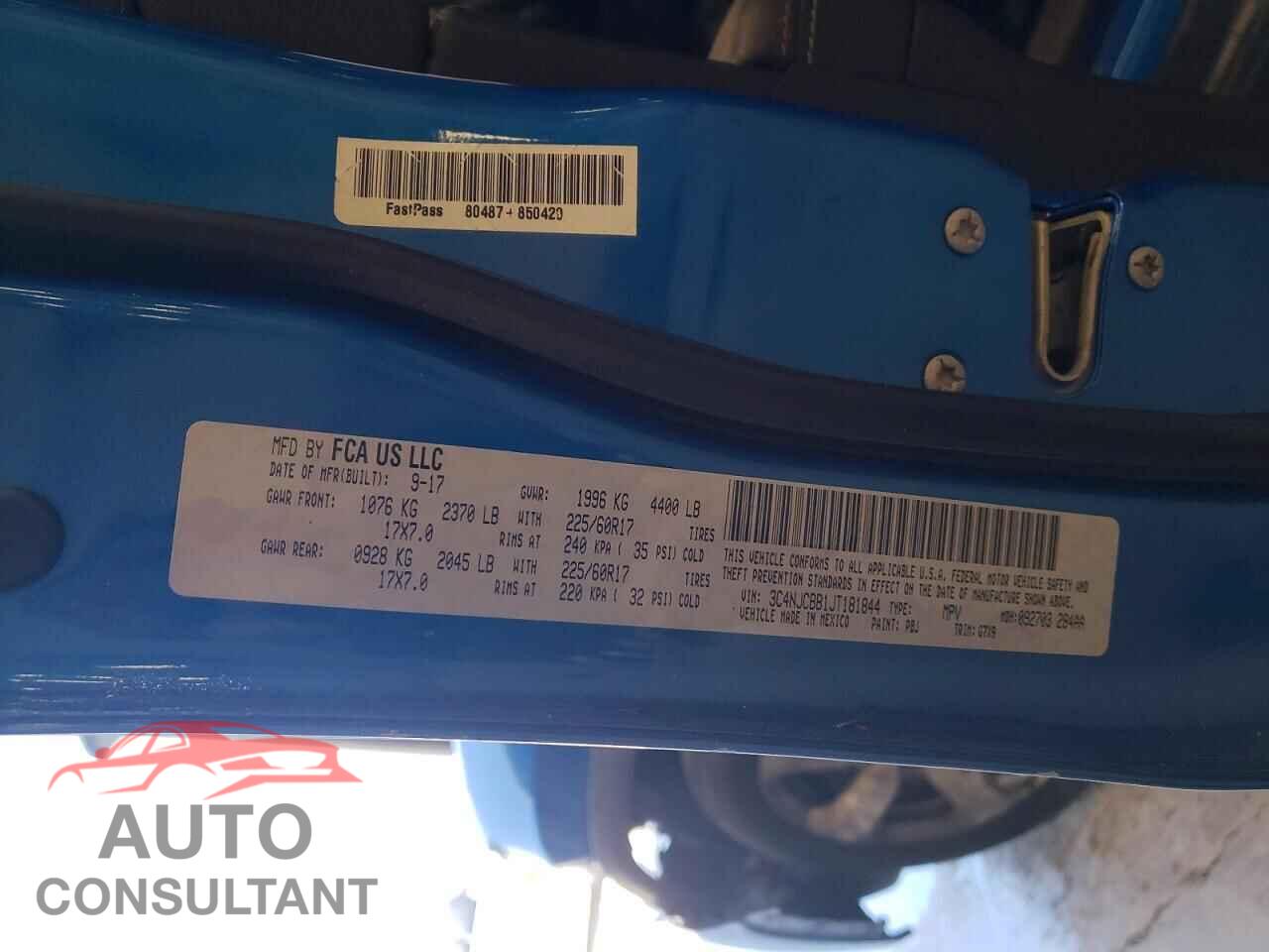JEEP COMPASS 2018 - 3C4NJCBB1JT181844