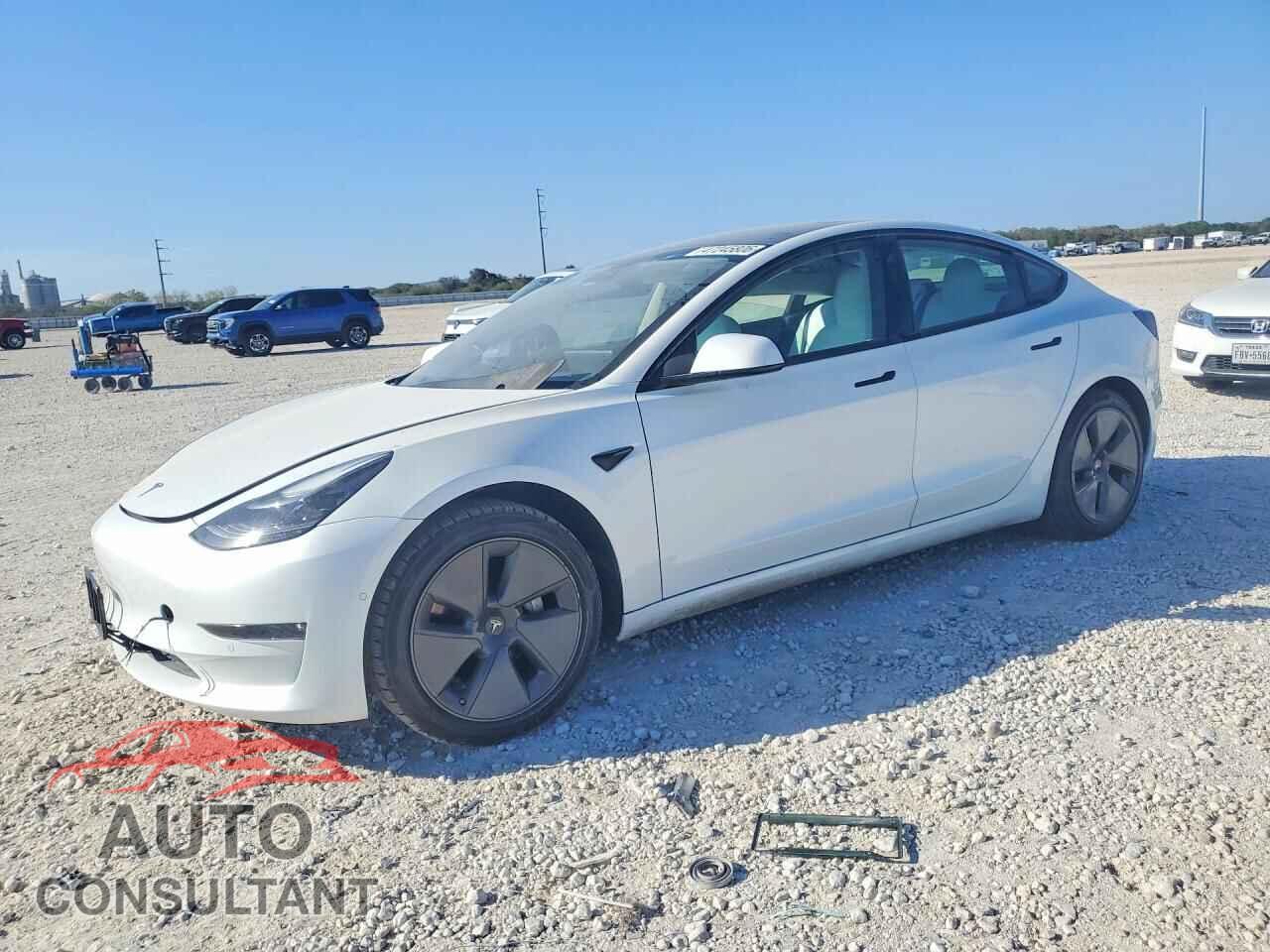 TESLA MODEL 3 2022 - 5YJ3E1EB8NF110687