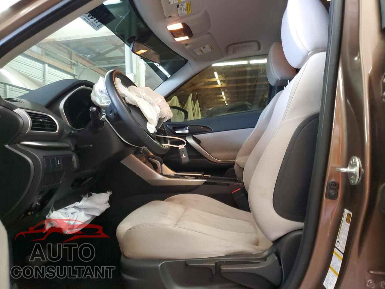MITSUBISHI ECLIPSE 2019 - JA4AT5AA4KZ048805