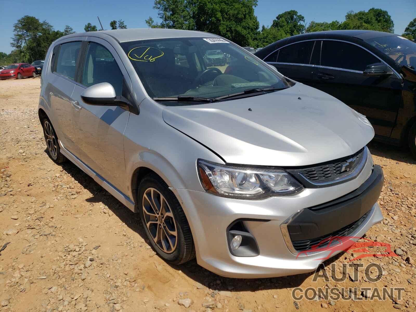 CHEVROLET SONIC 2018 - 1G1JD6SH4J4106176