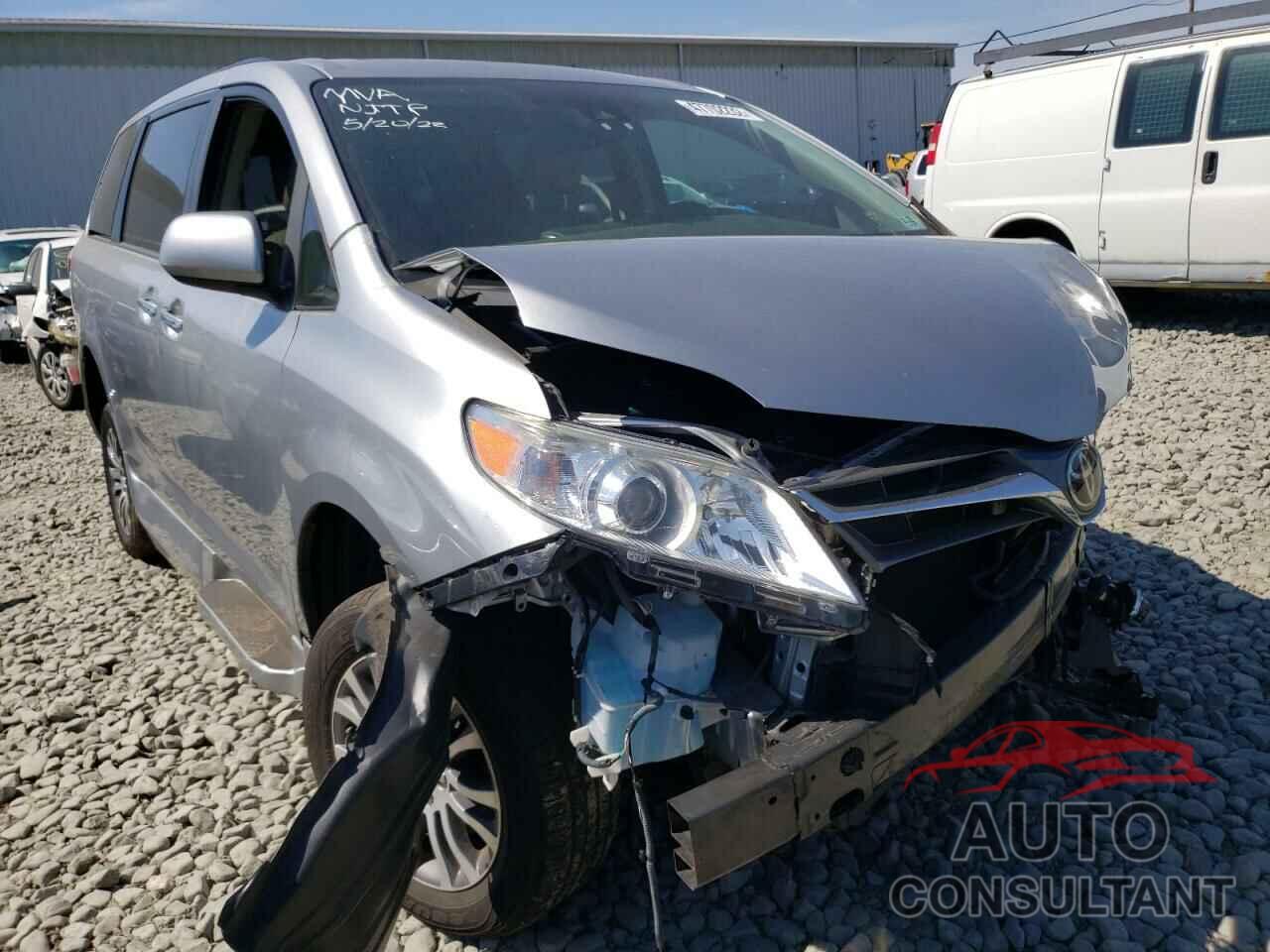 TOYOTA SIENNA 2018 - 5TDYZ3DC3JS916779