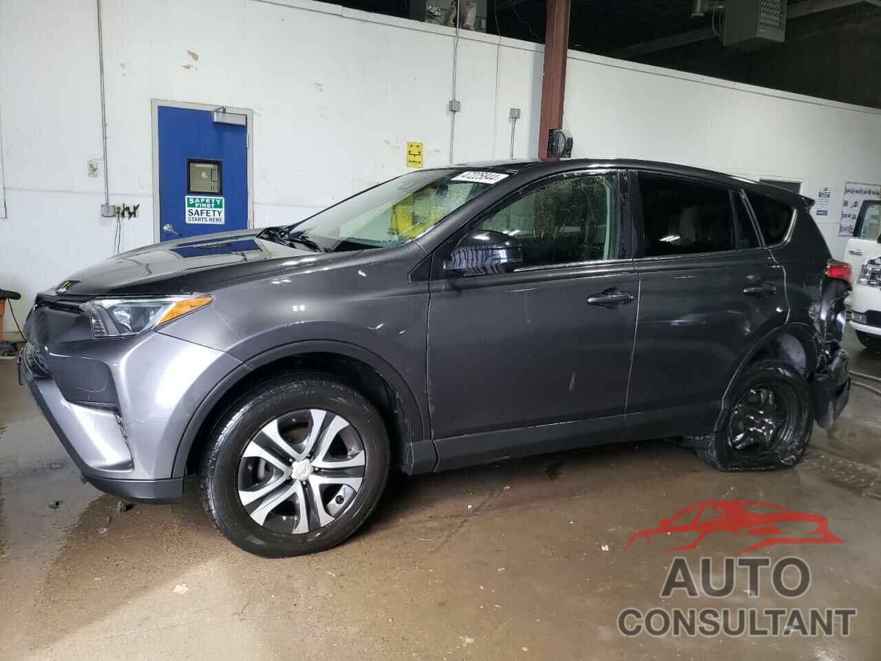 TOYOTA RAV4 2017 - JTMBFREV6HJ713961