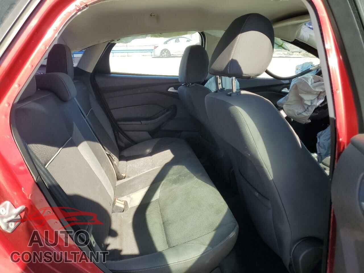 FORD FOCUS 2014 - 1FADP3F29EL198385