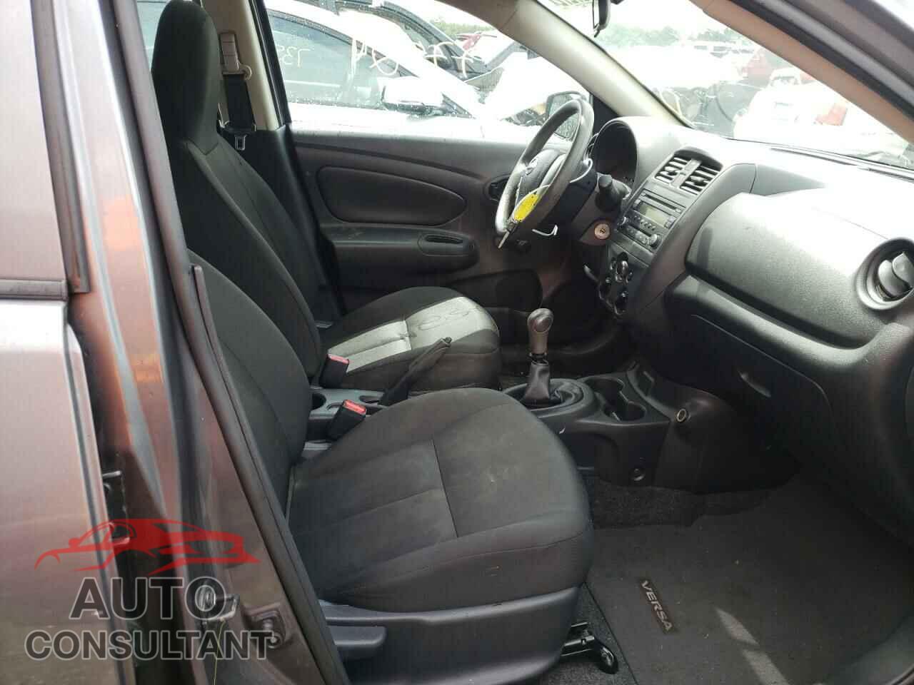 NISSAN VERSA 2017 - 3N1CN7AP1HL900958