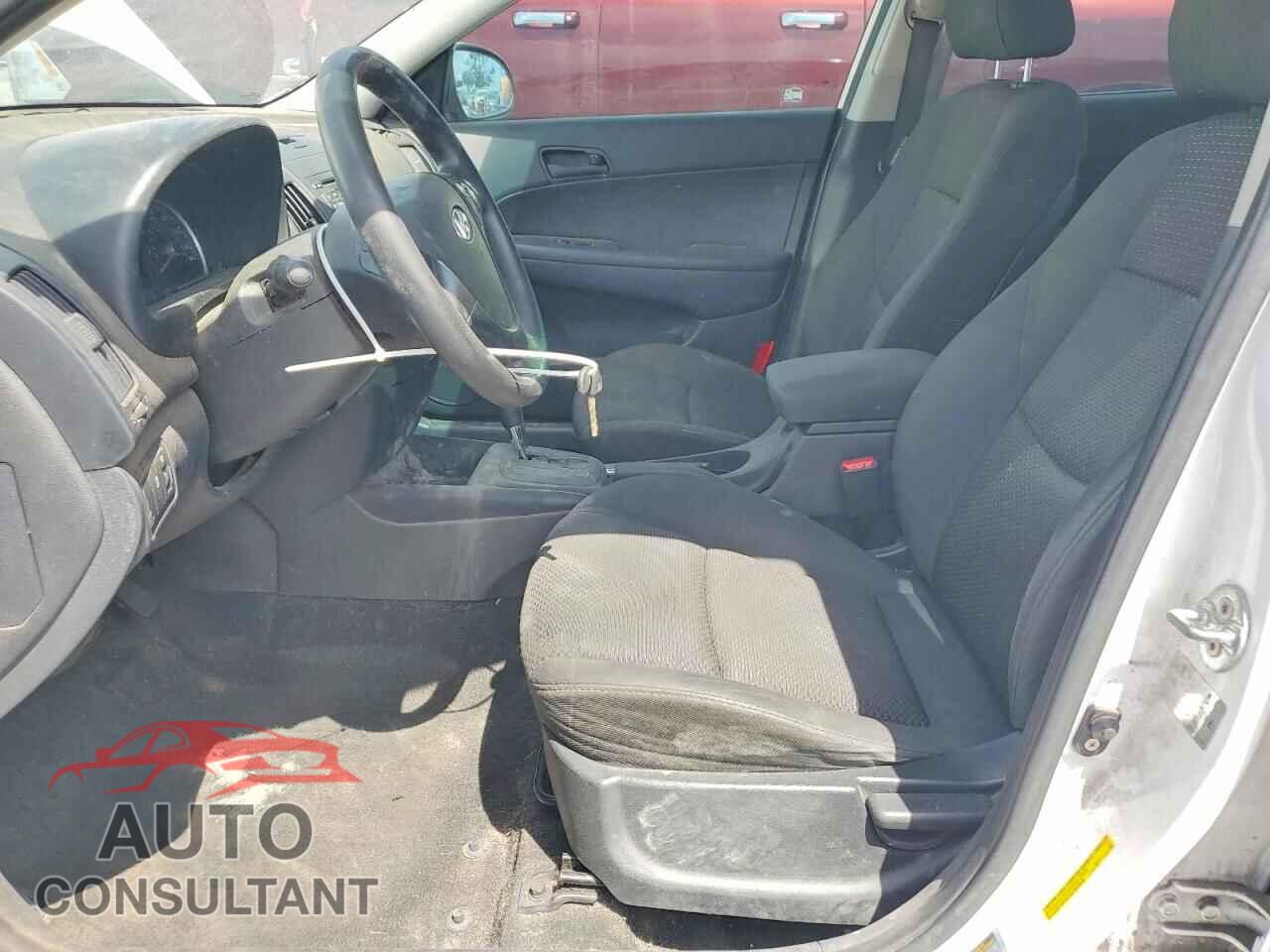 HYUNDAI ELANTRA 2012 - KMHDB8AE6CU143810