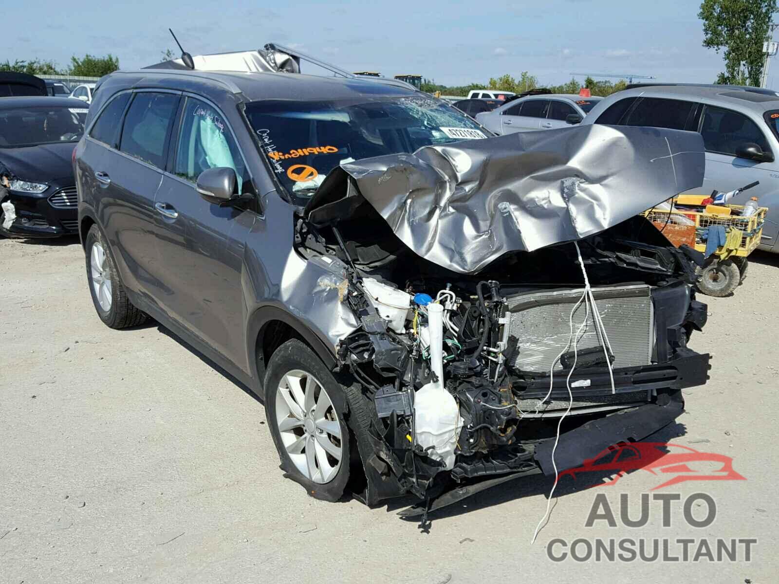 KIA SORENTO LX 2017 - 5XYPG4A53HG211940