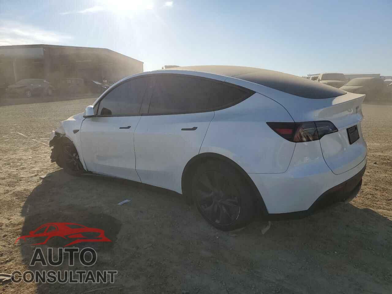 TESLA MODEL Y 2025 - 7SAYGAEEXSF268926