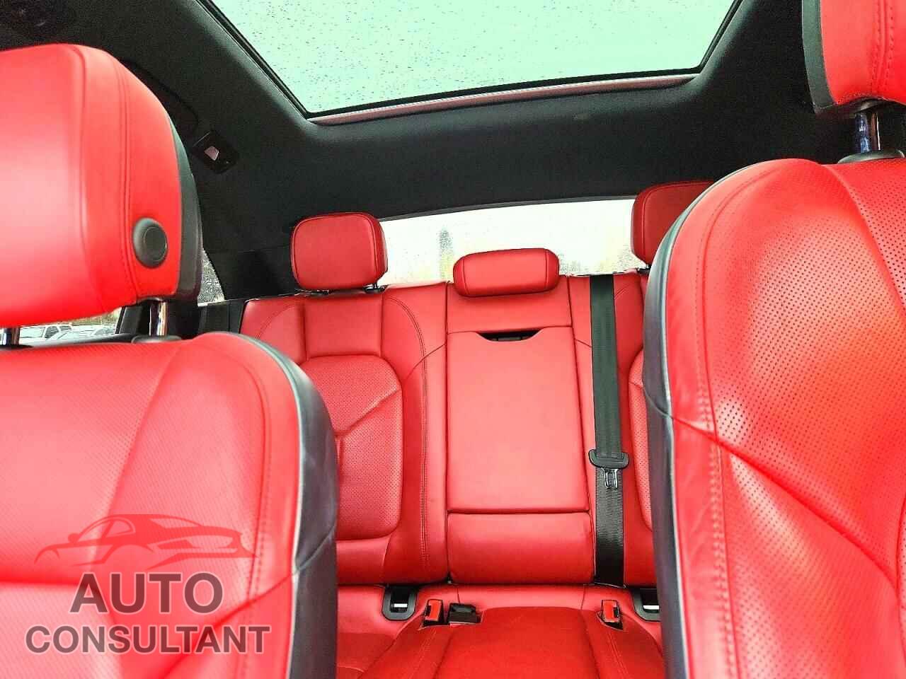 PORSCHE MACAN 2017 - WP1AB2A50HLB13539