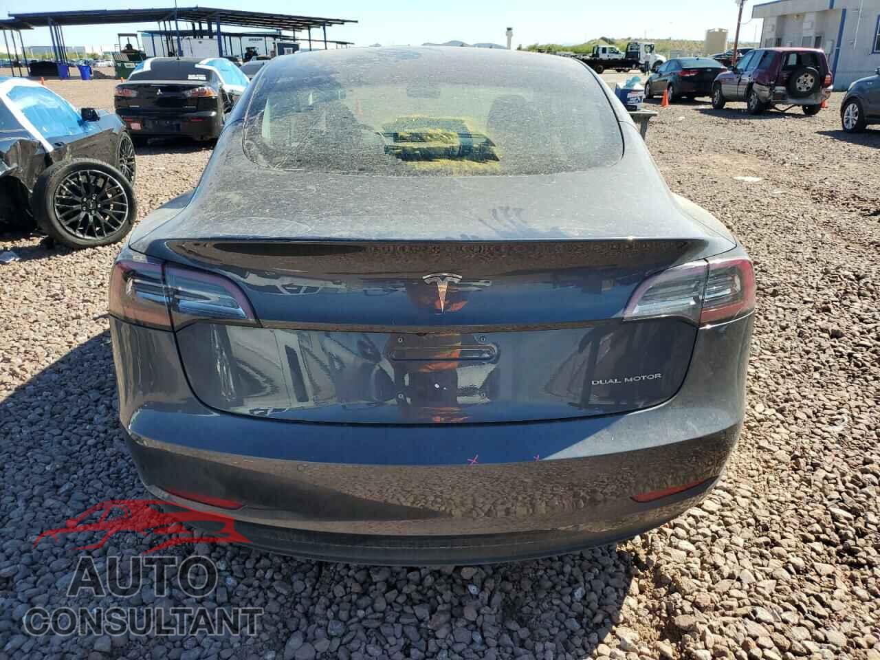 TESLA MODEL 3 2018 - 5YJ3E1EB7JF119455