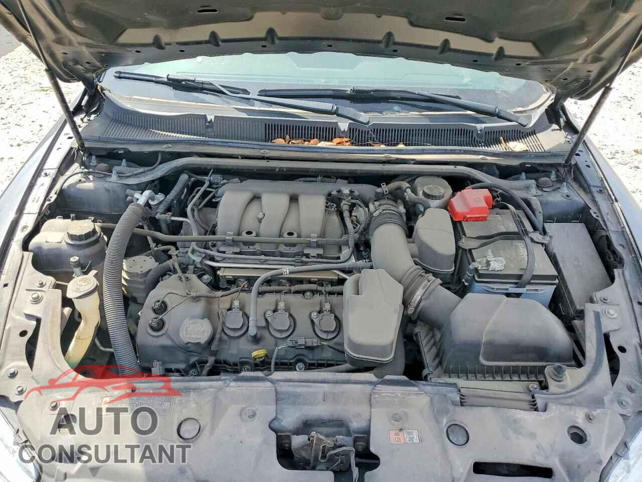 FORD TAURUS 2017 - 1FAHP2E83HG110946