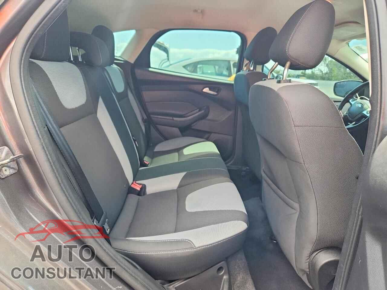 FORD FOCUS 2012 - 1FAHP3K26CL384468