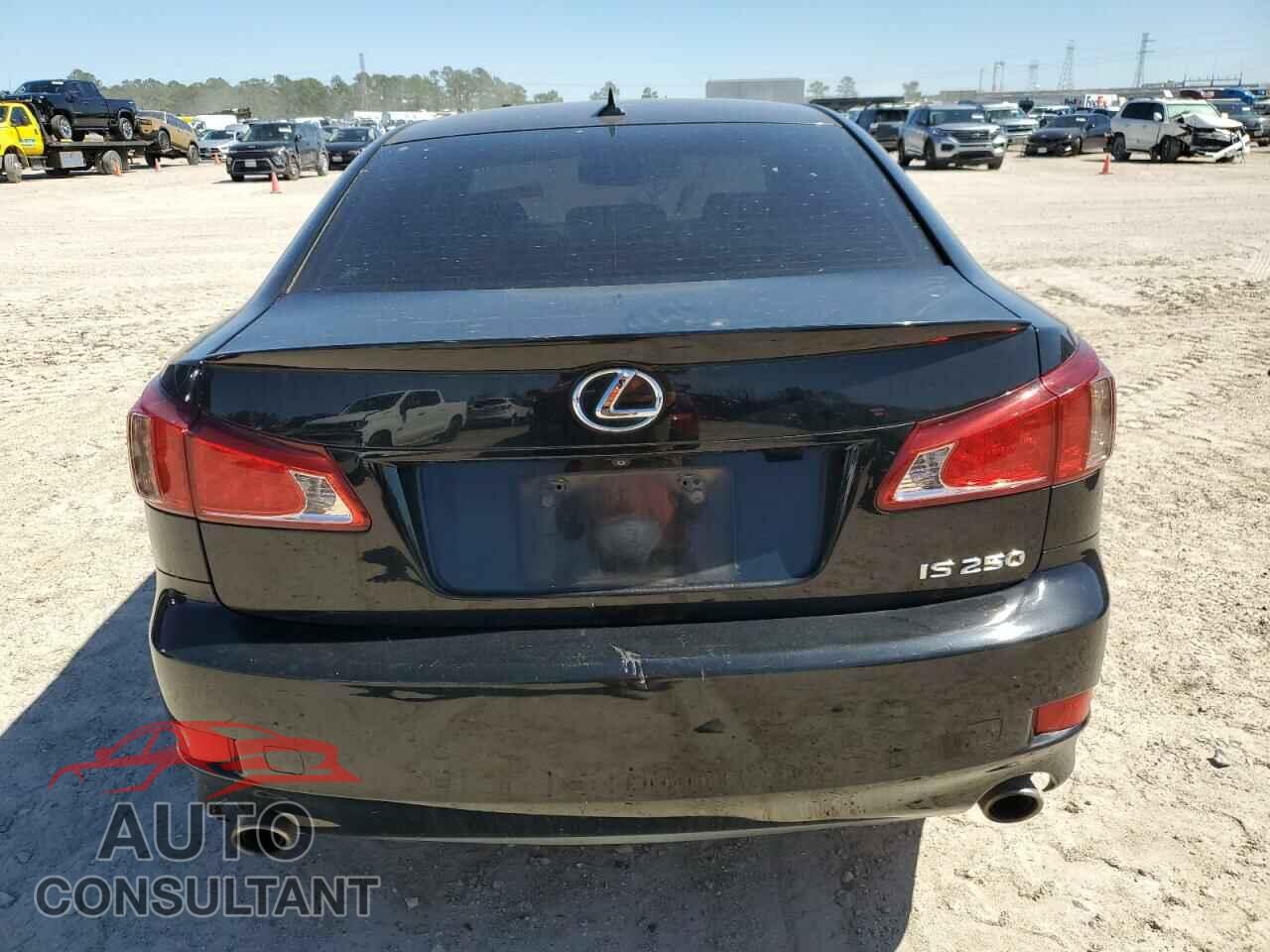 LEXUS IS 2011 - JTHBF5C21B2101913