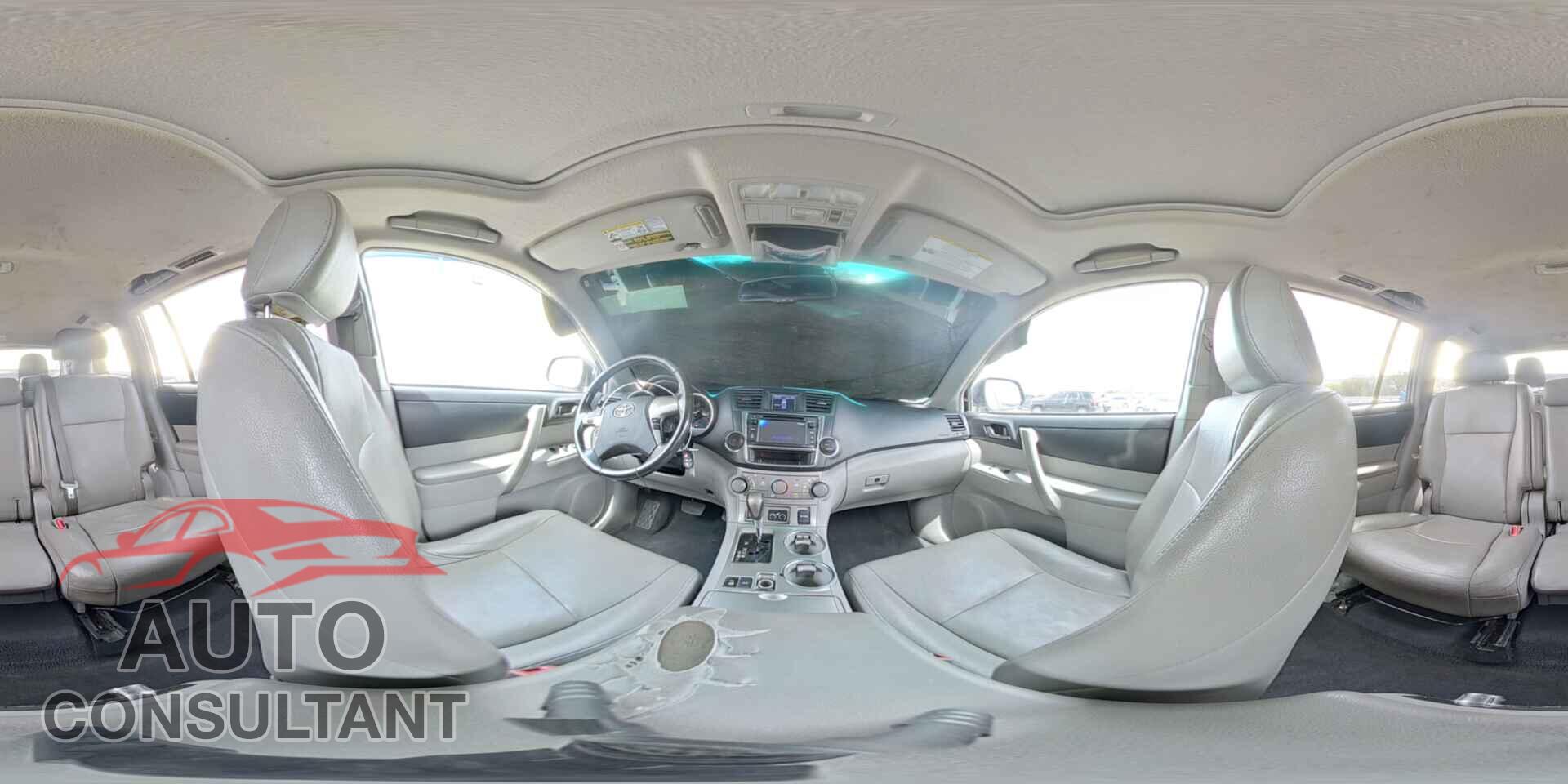 TOYOTA HIGHLANDER 2013 - 5TDBK3EH8DS265612