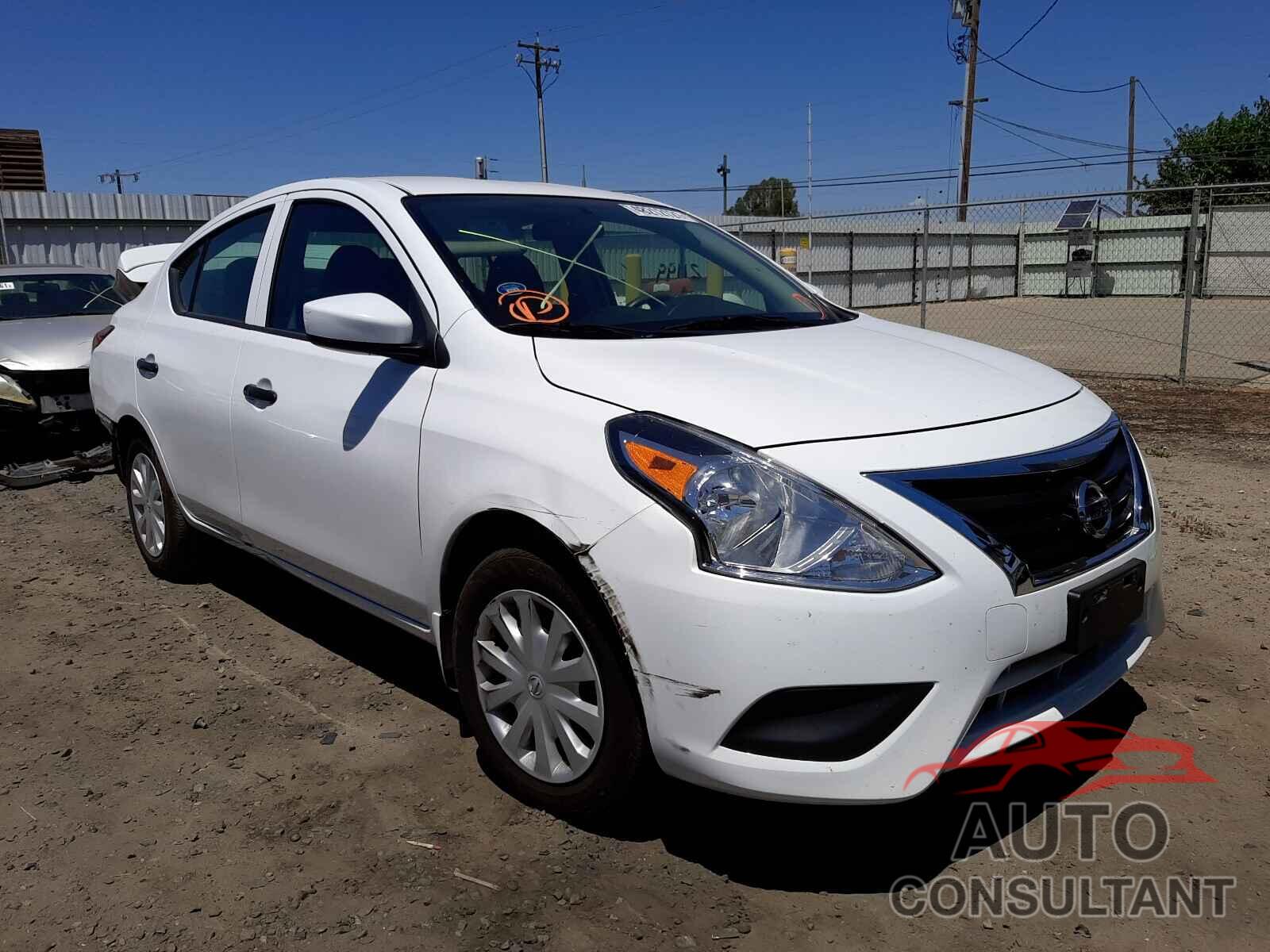 NISSAN VERSA 2019 - 3N1CN7APXKL817844