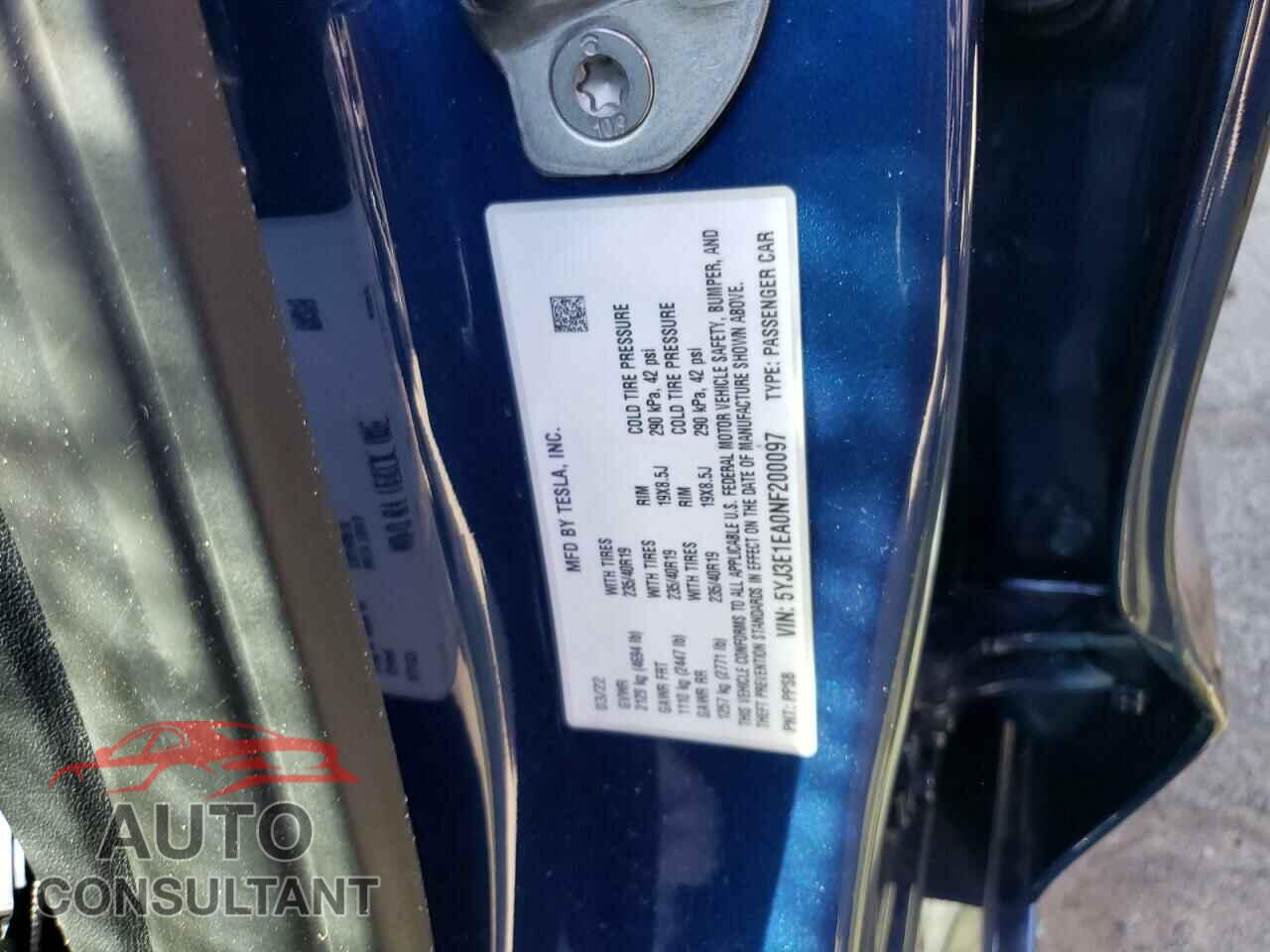 TESLA MODEL 3 2022 - 5YJ3E1EA0NF200097
