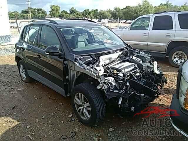 VOLKSWAGEN TIGUAN S 2017 - WVGAV7AX0HK020013