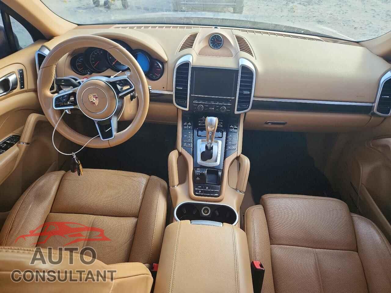 PORSCHE CAYENNE 2016 - WP1AA2A26GLA08009