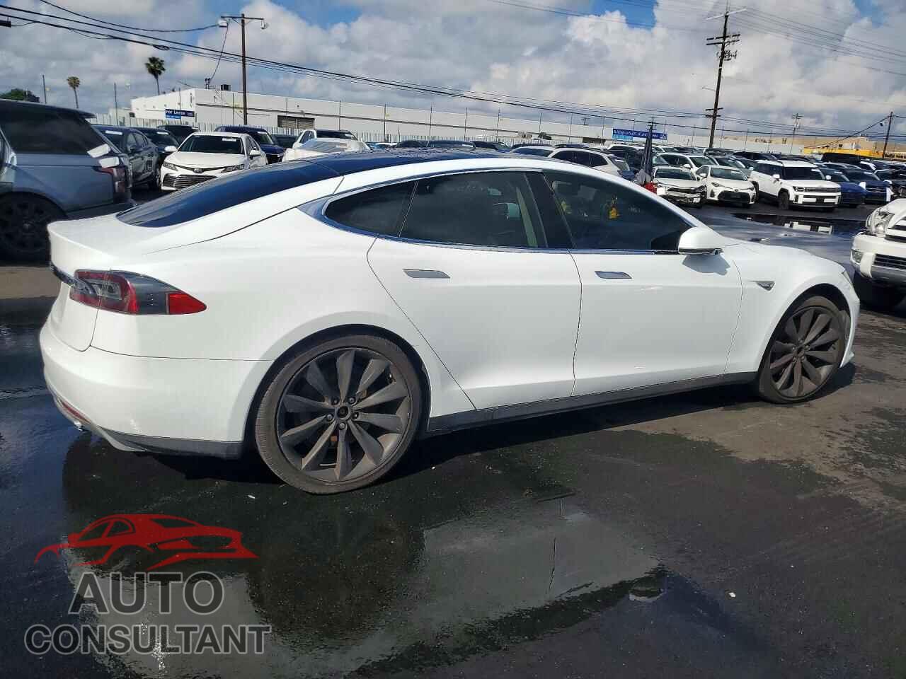 TESLA MODEL S 2013 - 5YJSA1CN0DFP13944