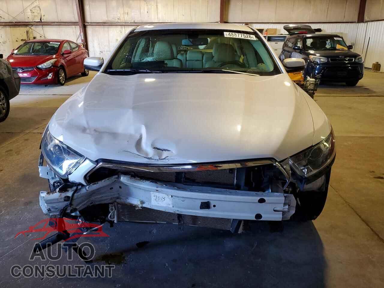 FORD TAURUS 2015 - 1FAHP2E89FG133368