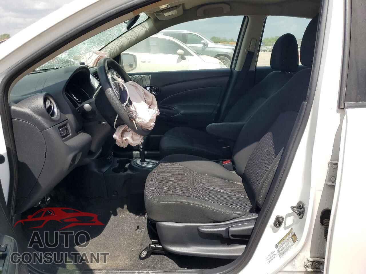 NISSAN VERSA 2017 - 3N1CN7AP3HL858423