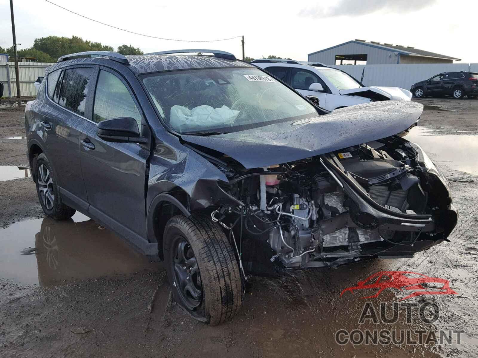 TOYOTA RAV4 LE 2018 - JTMBFREV2JJ212376
