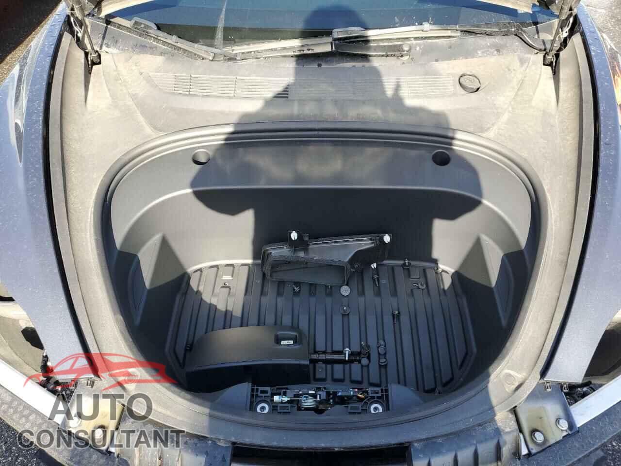 TESLA MODEL 3 2023 - 5YJ3E1EA0PF677275