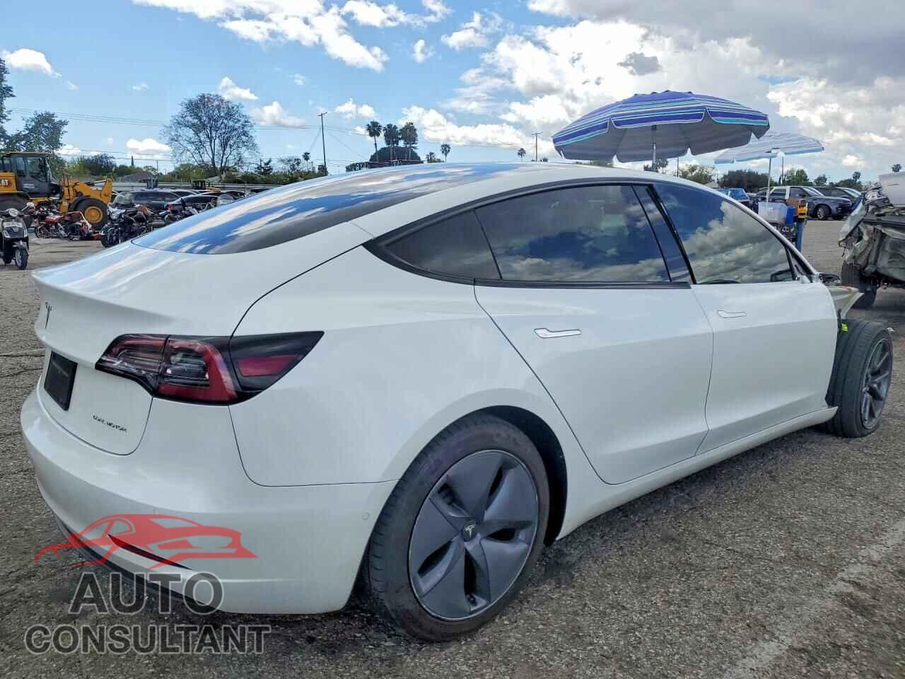 TESLA MODEL 3 2020 - 5YJ3E1EBXLF651754