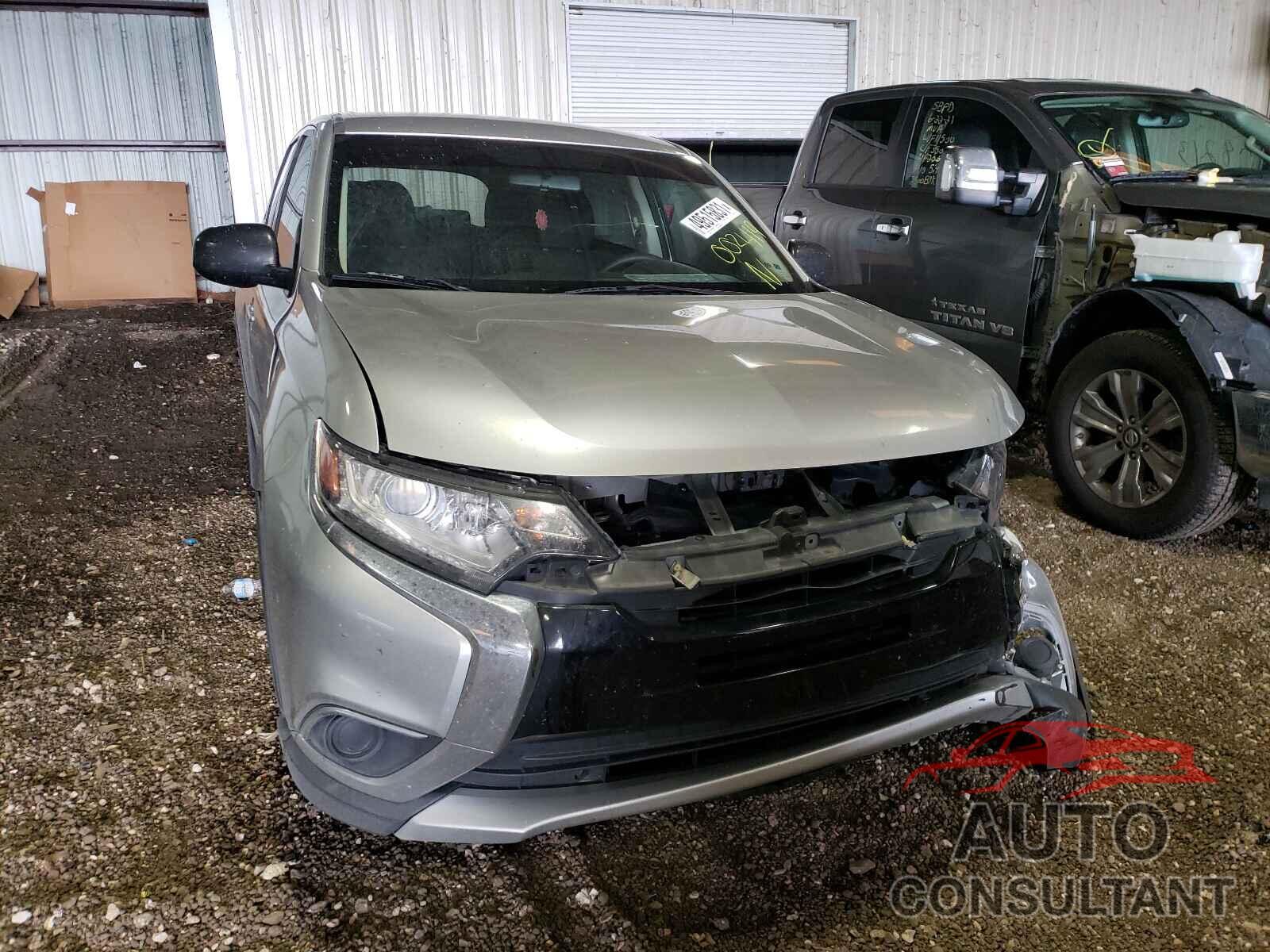 MITSUBISHI OUTLANDER 2018 - JA4AD2A38JJ002419