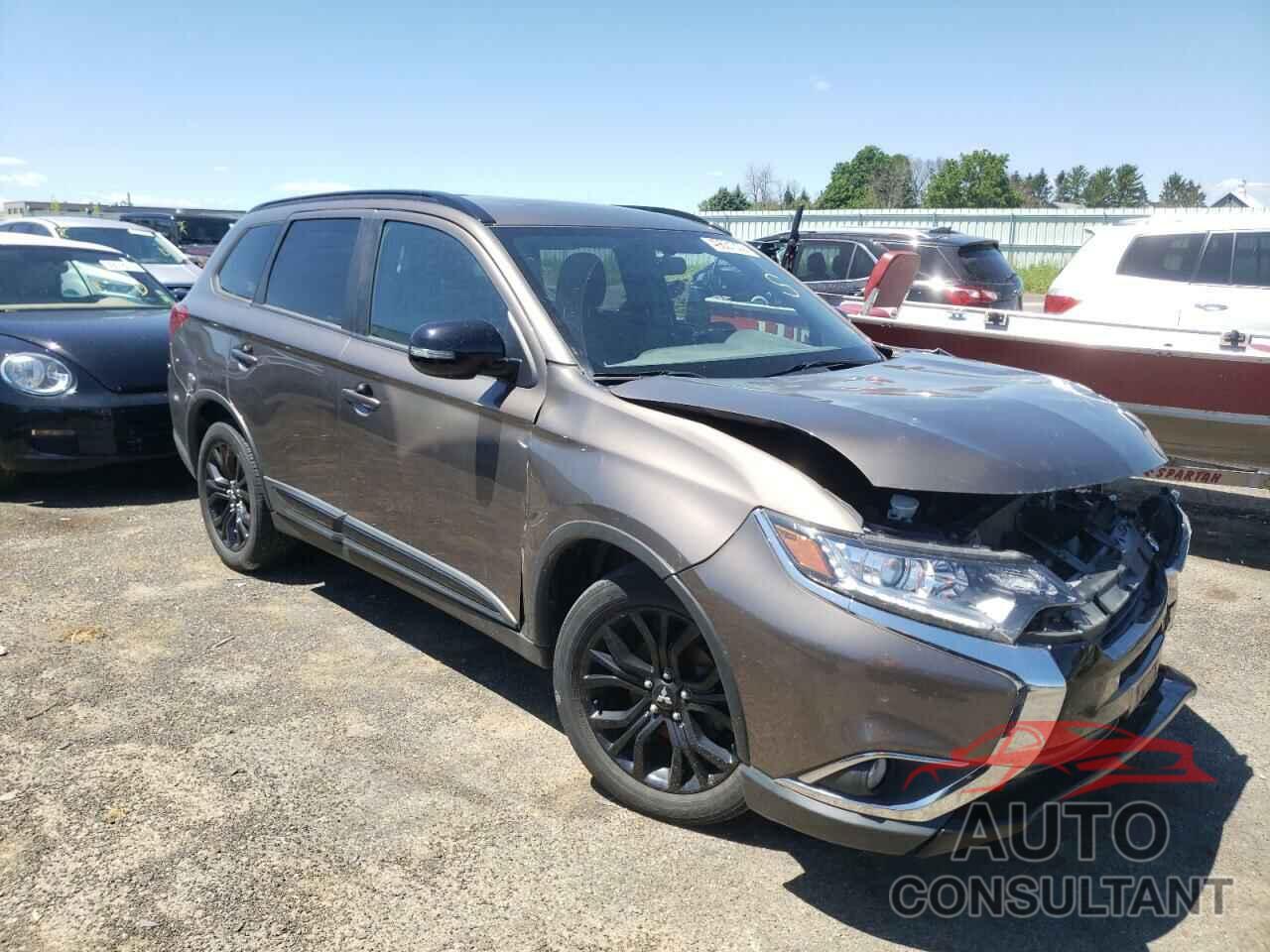 MITSUBISHI OUTLANDER 2018 - JA4AD3A34JZ024554