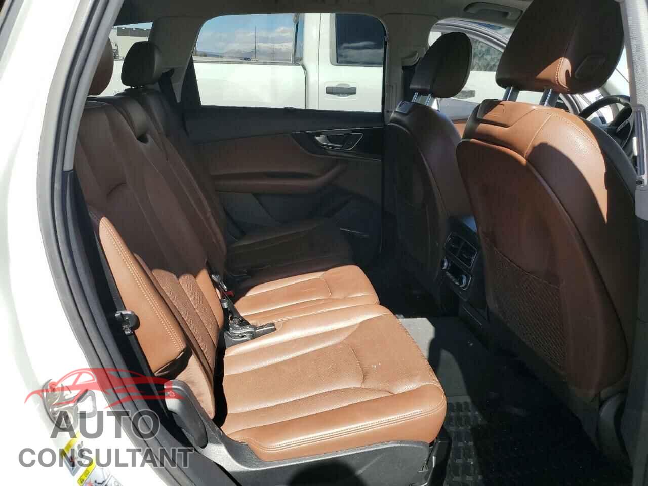 AUDI Q7 2017 - WA1VABF72HD034331