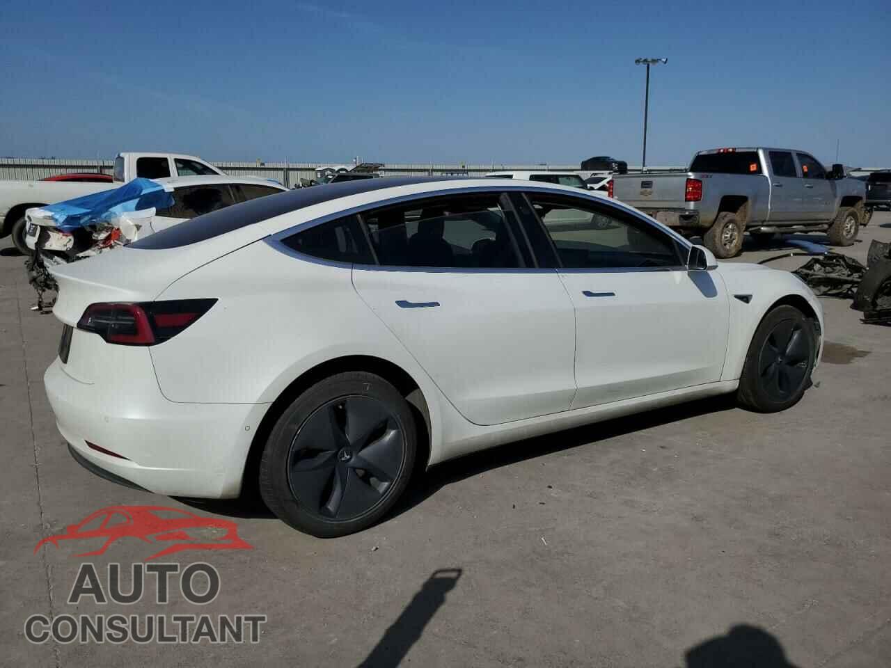 TESLA MODEL 3 2018 - 5YJ3E1EA5JF035285