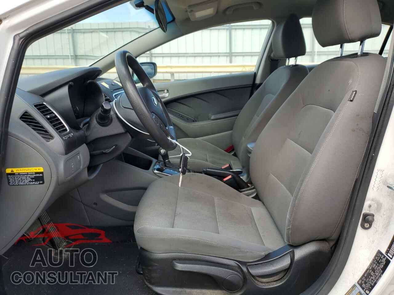 KIA FORTE 2017 - 3KPFK4A76HE040139