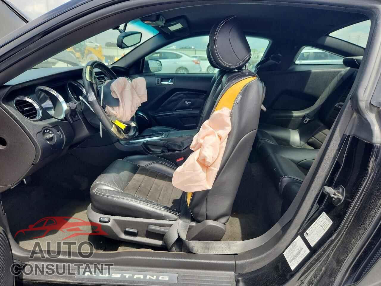 FORD MUSTANG 2013 - 1ZVBP8CF3D5271272