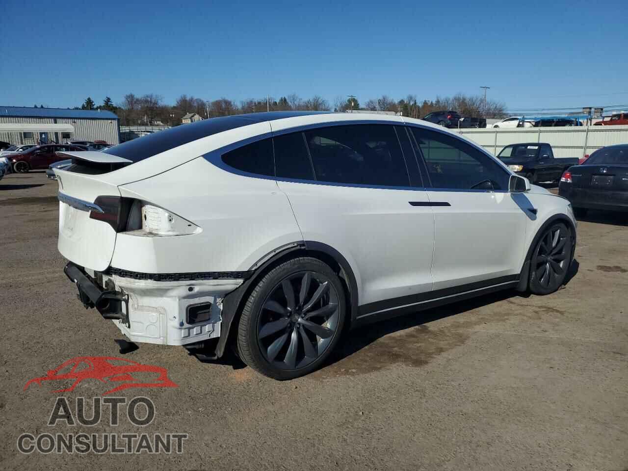 TESLA MODEL X 2017 - 5YJXCBE21HF044498