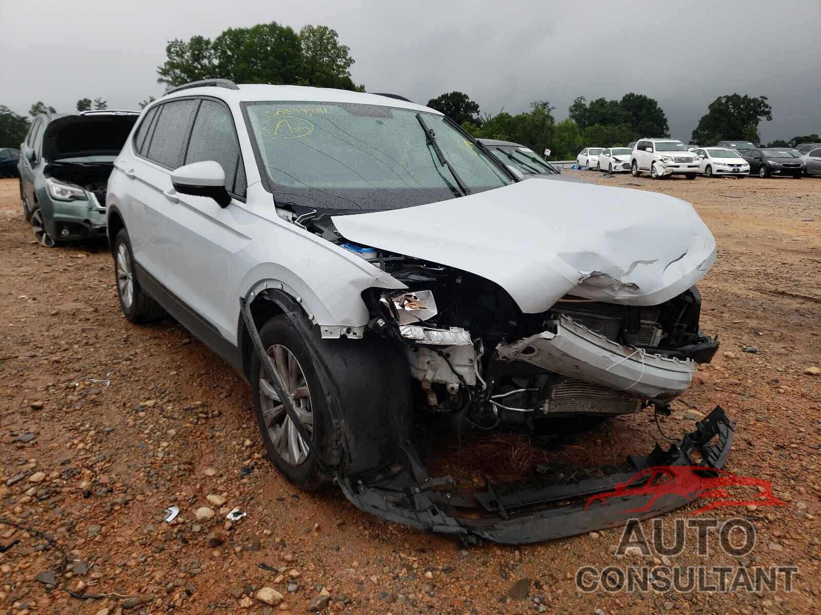 VOLKSWAGEN TIGUAN 2018 - 3VV1B7AX8JM105694