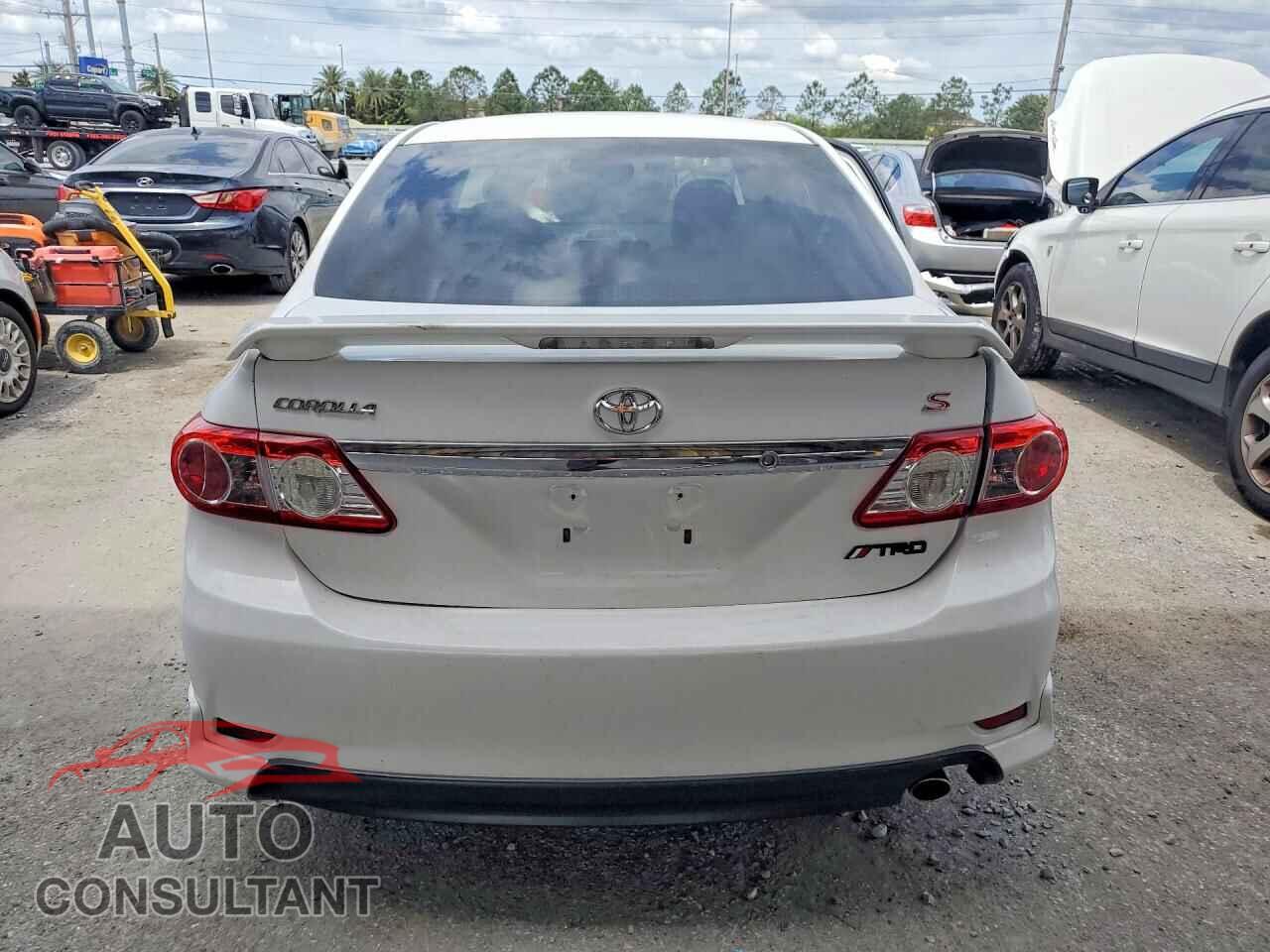 TOYOTA COROLLA 2013 - 2T1BU4EE6DC011220