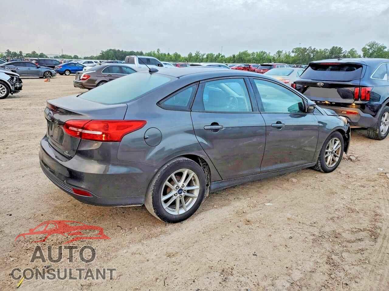 FORD FOCUS 2015 - 1FADP3F29FL323810