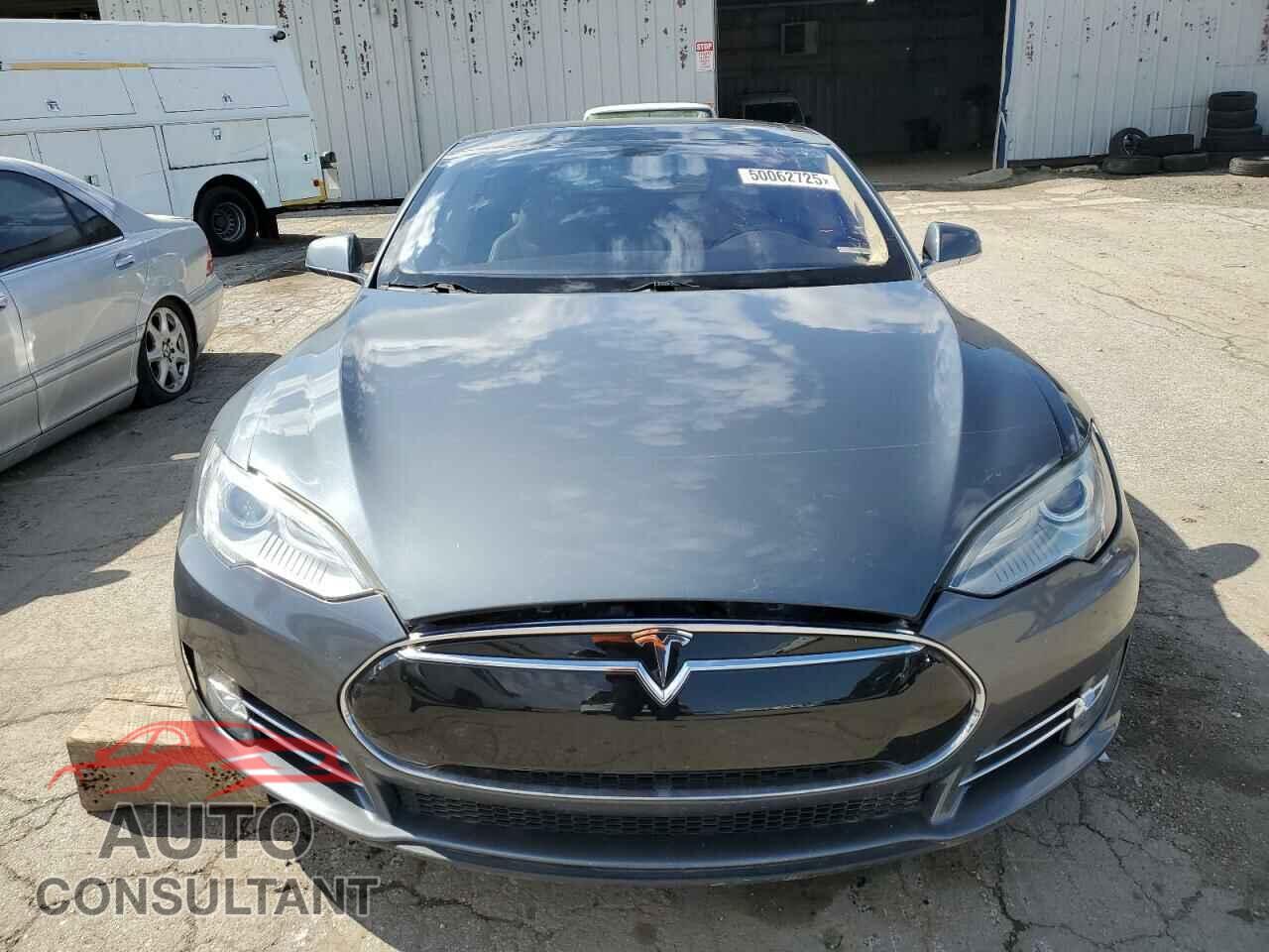 TESLA MODEL S 2013 - 5YJSA1CN9DFP14820