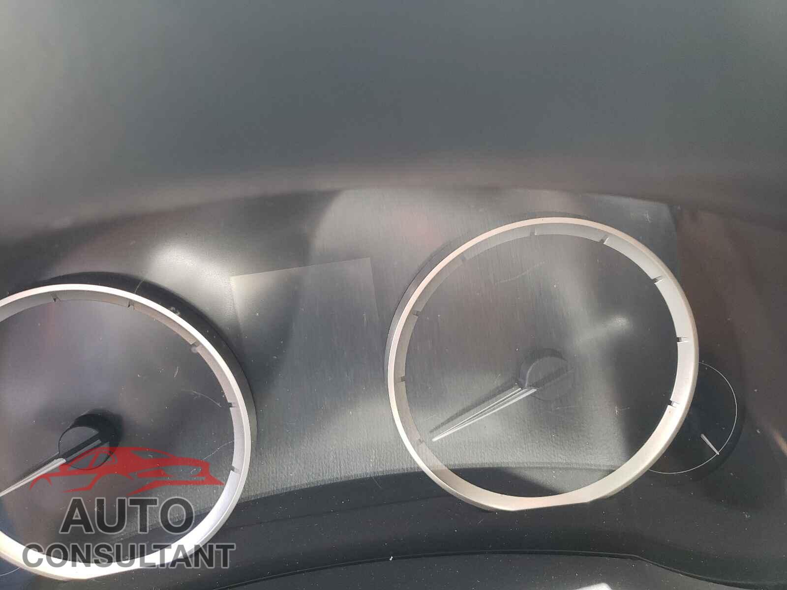 LEXUS IS 2016 - JTHBA1D29G5010609